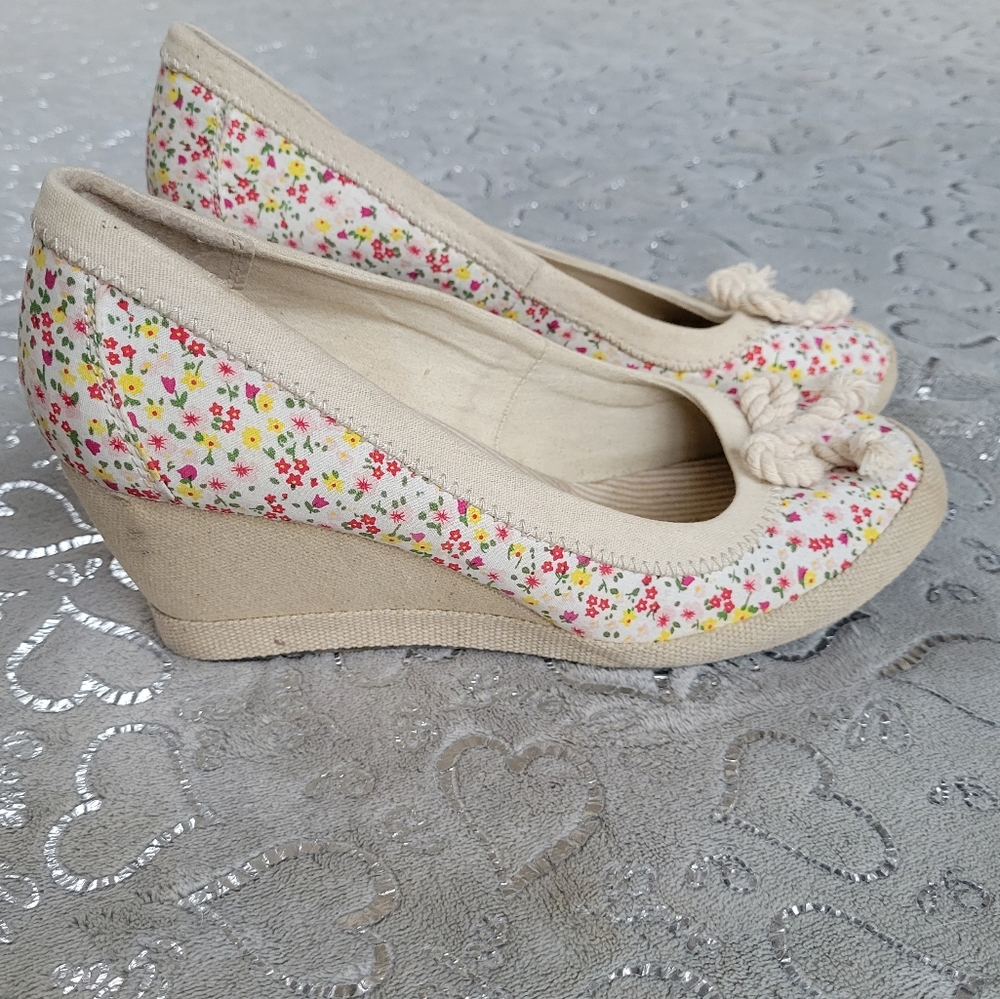 Cream Wedges Unr8ed Clam Back Canvas Espadrilles Rope Bow Pink Yellow Floral 10
